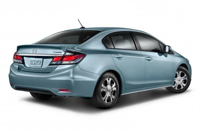 Honda Civic Hybrid apžvalgos