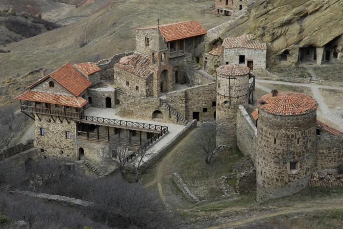 Koks buvo tipiškas viduramžių vienuolynas? Įžymios stačiatikių bažnyčios